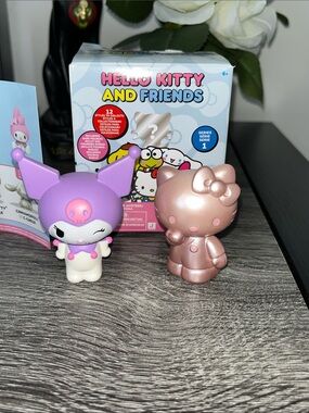 RARE HELLO KITTY AND FRIENDS SANRIO
(2)